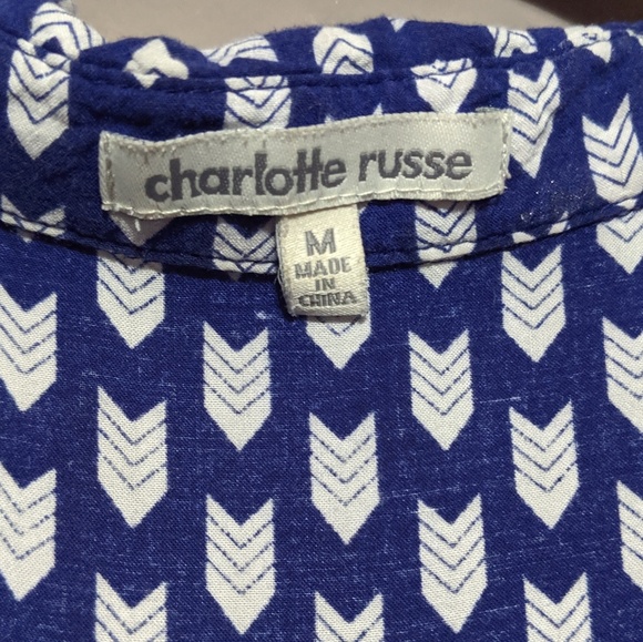 Blue dress with white arrow pattern - Picture 4 of 4